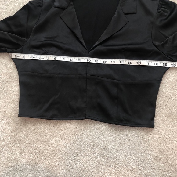 Abercrombie And Fitch Cropped Stretchy Stain Fabric Black Long Sleeve Top Size M - Picture 5 of 10